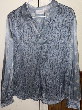 100% SILK. Liz Claiborne Light Blue Paisley Satin Button-Up Blouse